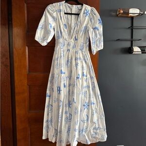 Selfie Leslie White and Blue Puff Sleeve Sundress